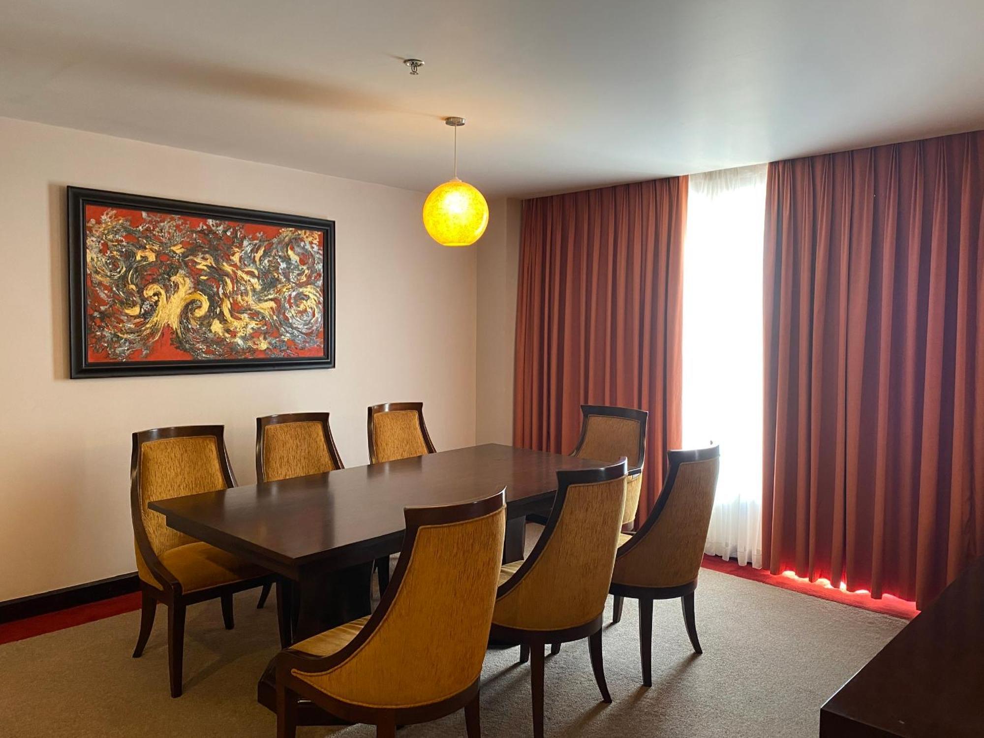 Muong Thanh Holiday Hue Hotel Szoba fotó